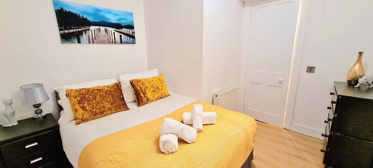 Stunning Modern 3 Bedroom Apartment エディンバラ 0*,